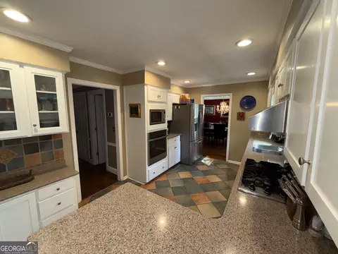 1028 Riverside Dr, Lagrange, GA 30240 photo 7