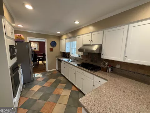 1028 Riverside Dr, Lagrange, GA 30240 photo 8