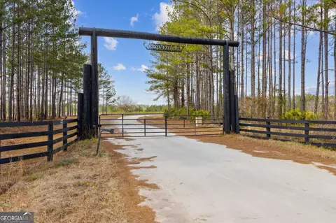 1007 Okefenokee Club Rd, Folkston, GA 31537