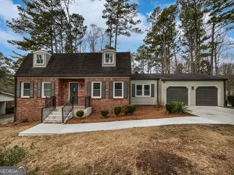 6390 E Stubbs Rd, College Park, GA 30349