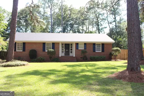 608 Azalea Dr, Tifton, GA 31794