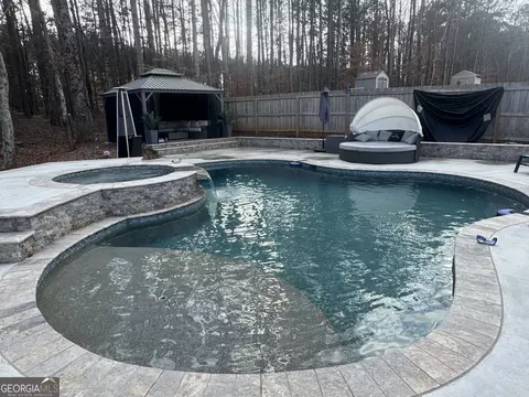 557 Clinton Dr, Temple, GA 30179 photo 3