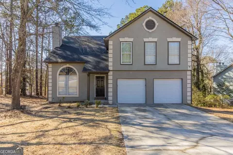 1715 Rolling Stone Dr, Lithonia, GA 30058