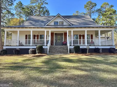 25 Plantation Dr, Eastman, GA 31023
