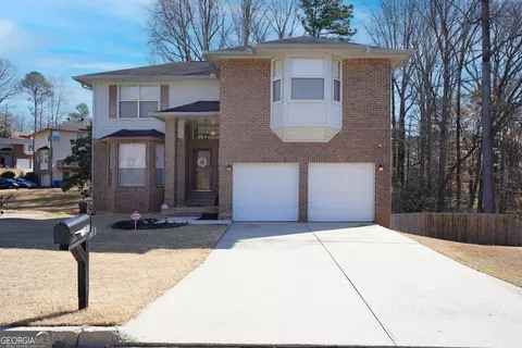 637 N Shore Rd, Lithonia, GA 30058