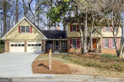 2658 Stonehenge Ct, Dunwoody, GA 30360