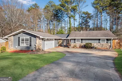 4037 Plantation Dr, Marietta, GA 30062