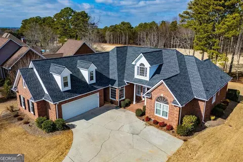 122 Turnberry Cir, Carrollton, GA 30117