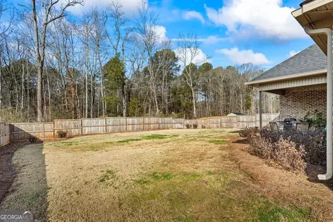 447 Barbara Ct, Forsyth, GA 31029 photo 8
