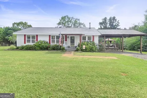 382 Lamb Rd, Moreland, GA 30259