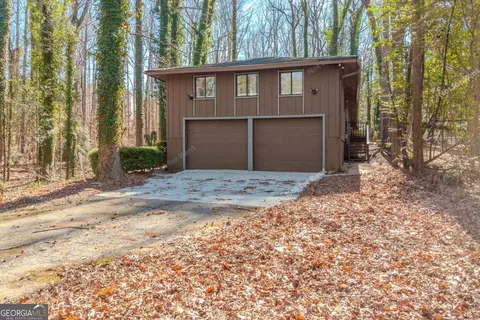 3025 Jodeco Dr, Jonesboro, GA 30236