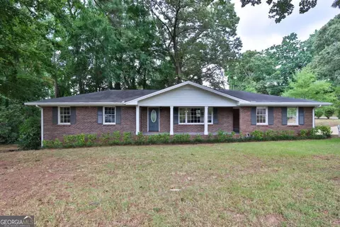 5555 Woodland Dr, Douglasville, GA 30135