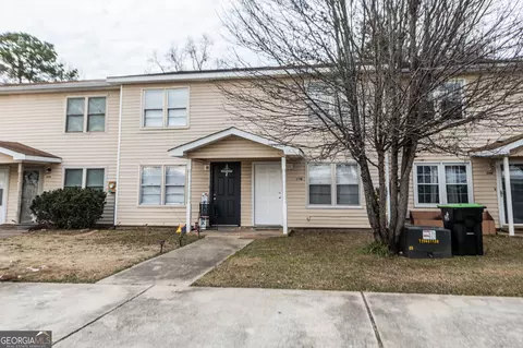213 Woodcrest Cir # D, Warner Robins, GA 31093