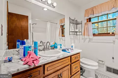 Bath - 11800 Pine Needle Ln, Hampton, GA 30228 photo 1 of 3
