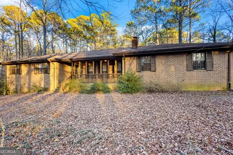 11800 Pine Needle Ln, Hampton, GA 30228