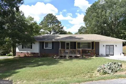 2828 Suncrest Dr, Dalton, GA 30720