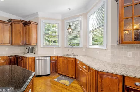 Kitchen - 101 Kenmare Row, Tyrone, GA 30290 photo 2 of 5