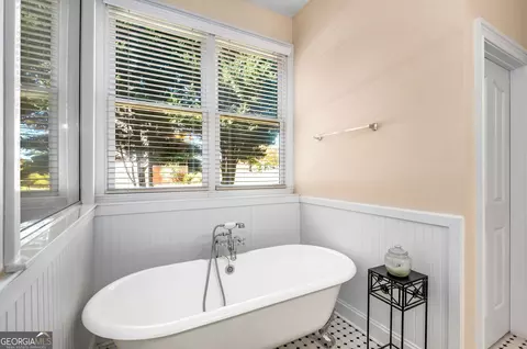 Bath - 101 Kenmare Row, Tyrone, GA 30290 photo 3 of 6