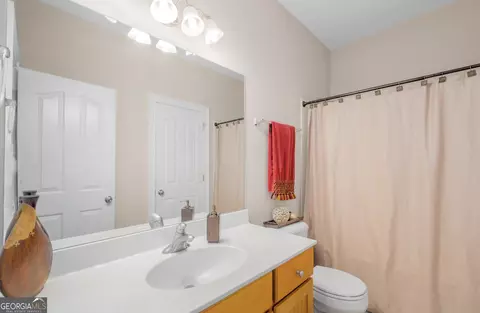 Bath - 101 Kenmare Row, Tyrone, GA 30290 photo 4 of 6