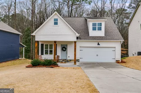 320 Wooded Glen Ln, Carrollton, GA 30117