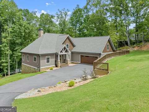 141 Shore Dr, Cleveland, GA 30528
