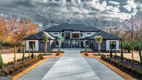 740 Bethpage Dr, Mcdonough, GA 30253