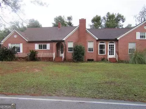 412 E Bay St, Jesup, GA 31546