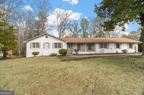 2136 Tanglewood Dr, Snellville, GA 30078