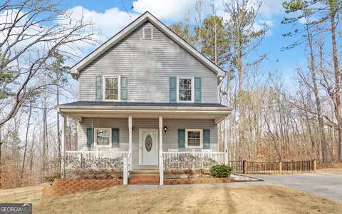 283 Crescent Dr, Toccoa, GA 30577 photo 2