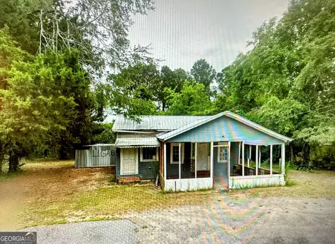 304 W Trilby St, Wrightsville, GA 31096