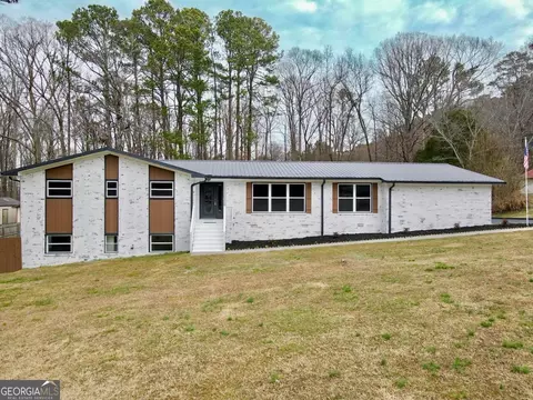 216 Three Oaks Dr SE, Calhoun, GA 30701