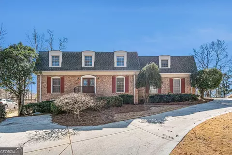 5545 Woodsong Trl, Dunwoody, GA 30338