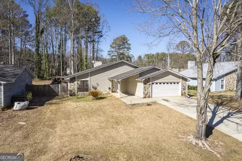 2740 Trotters Walk Trl, Snellville, GA 30078