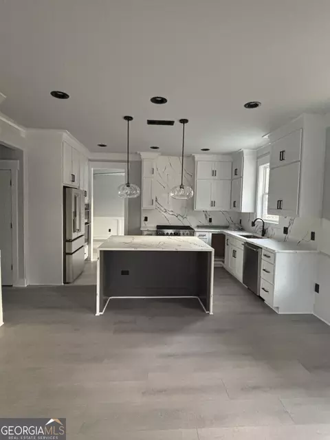 Kitchen - 322 Miles Patrick Rd, Winder, GA 30680 photo 2 of 2