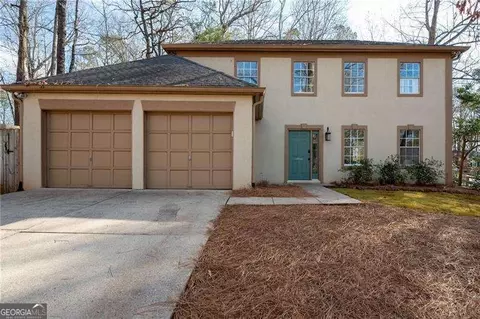 12095 Wallace Woods Ln, Alpharetta, GA 30004