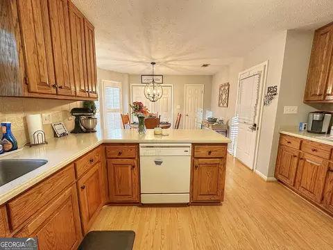 Kitchen - 107 Colonial Ct, Lagrange, GA 30240 photo 3 of 3