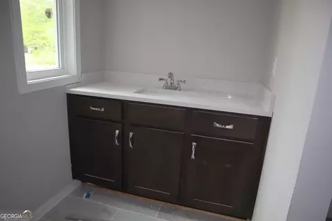 Bath - 1975 William Glen St, Dacula, GA 30019 photo 1 of 1