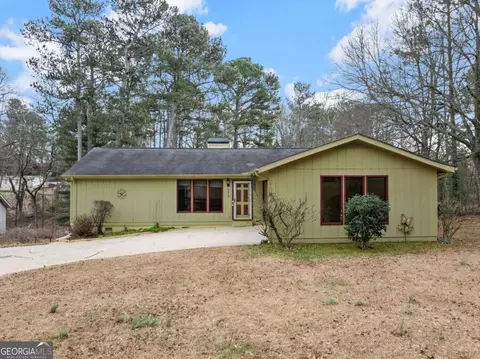 4812 Bentwood Dr, Oakwood, GA 30566