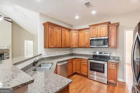 200 Montrose Way Ct, Lagrange, GA 30240 photo 7
