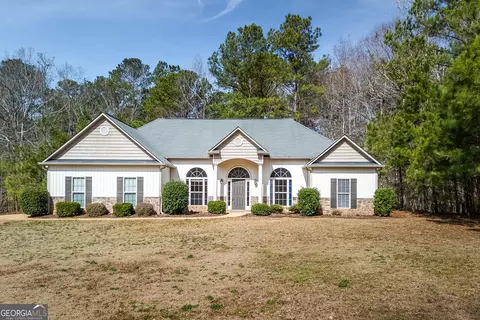 200 Montrose Way Ct, Lagrange, GA 30240