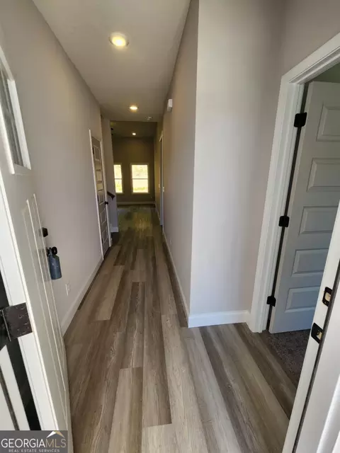 Entry Way - 111 Silver Maple Ct, Byron, GA 31008 photo 3 of 5