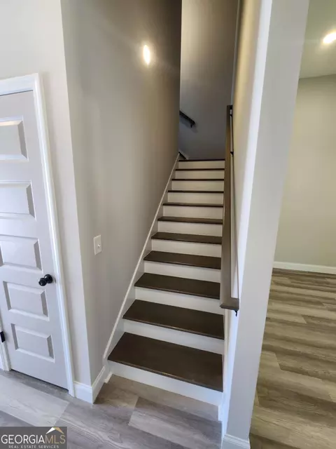 Entry Way - 111 Silver Maple Ct, Byron, GA 31008 photo 4 of 5