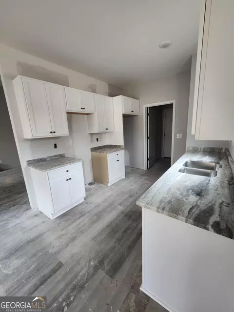 Kitchen - 111 Silver Maple Ct, Byron, GA 31008 photo 1 of 4
