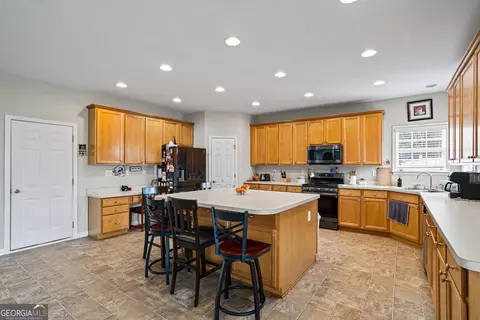 Kitchen - 405 Linkmere Ln, Covington, GA 30014 photo 2 of 4