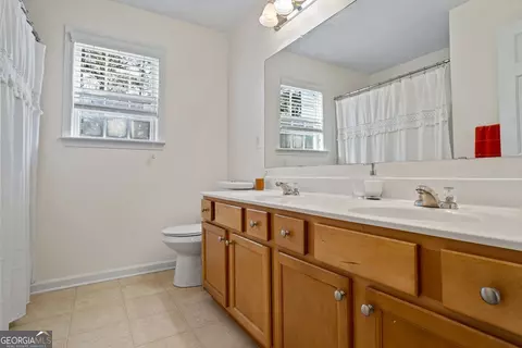 Bath - 405 Linkmere Ln, Covington, GA 30014 photo 4 of 4