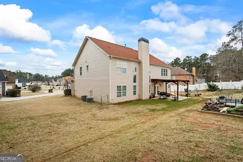 Exterior - 405 Linkmere Ln, Covington, GA 30014 photo 3 of 6
