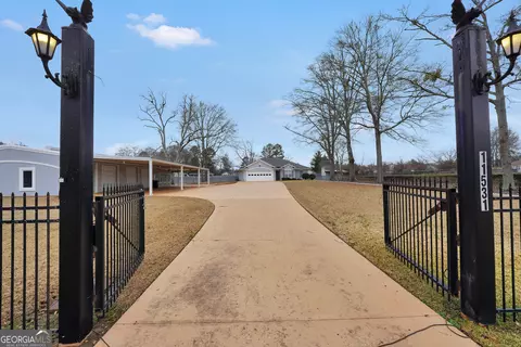 11531 E Lovejoy Rd, Hampton, GA 30228