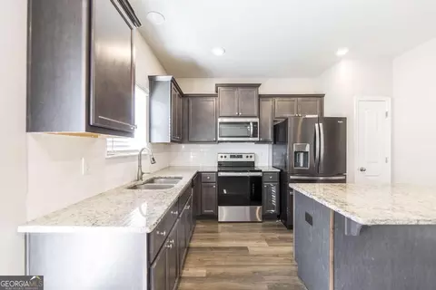 Kitchen - 305 Longbridge Way, Perry, GA 31069 photo 1 of 1