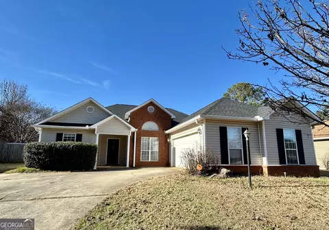 110 Silver King Ct, Bonaire, GA 31005