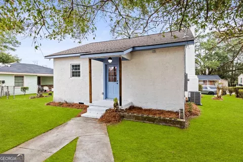 Exterior - 2020 E 40th St, Savannah, GA 31404 photo 7 of 8